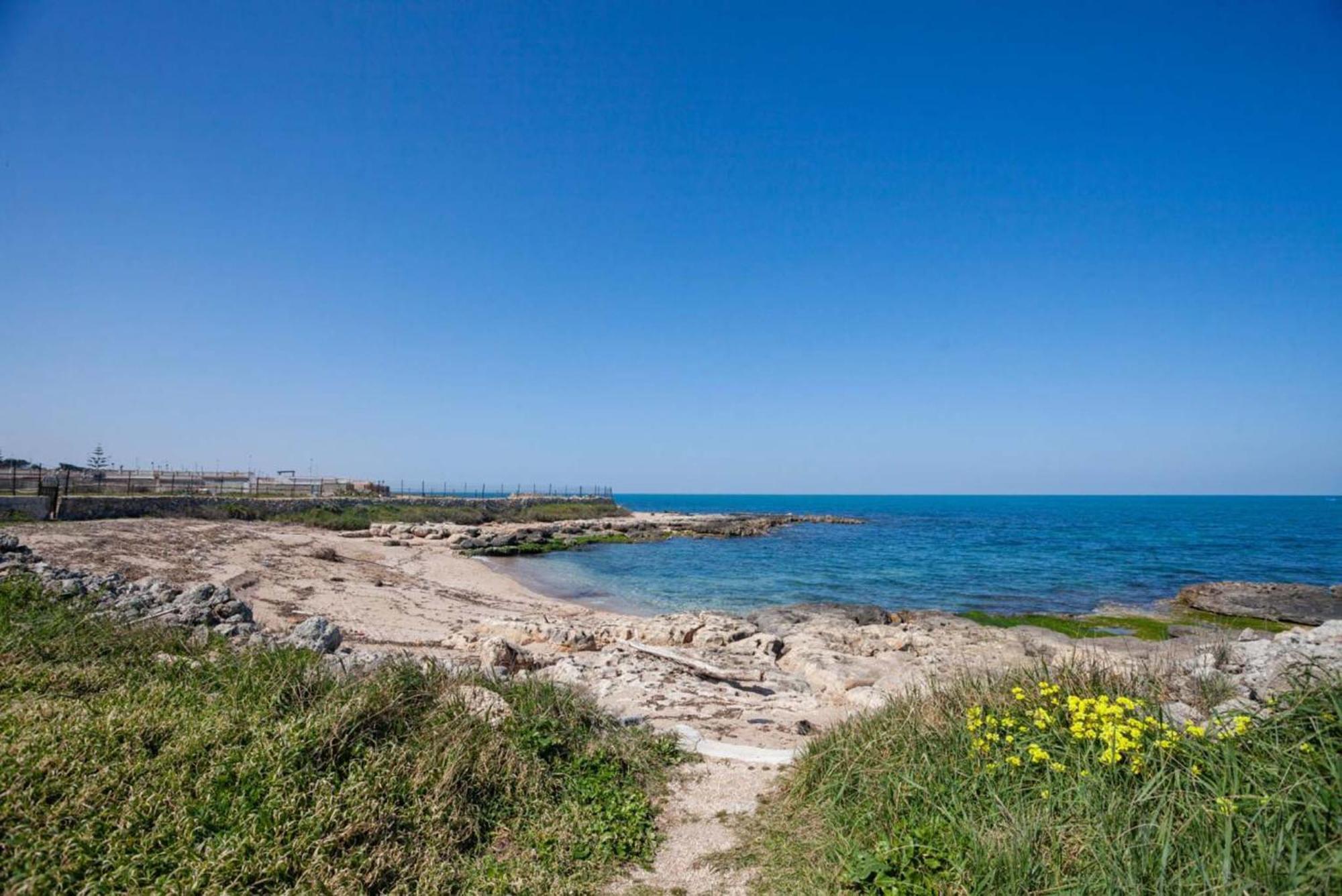 Casaalmare Apartment Mola di Bari Bagian luar foto